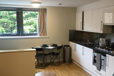 1 bed studio, Potterrow, Old Town, Edinburgh, EH89BT - Image 5
